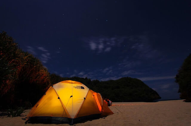 camping di pantai
